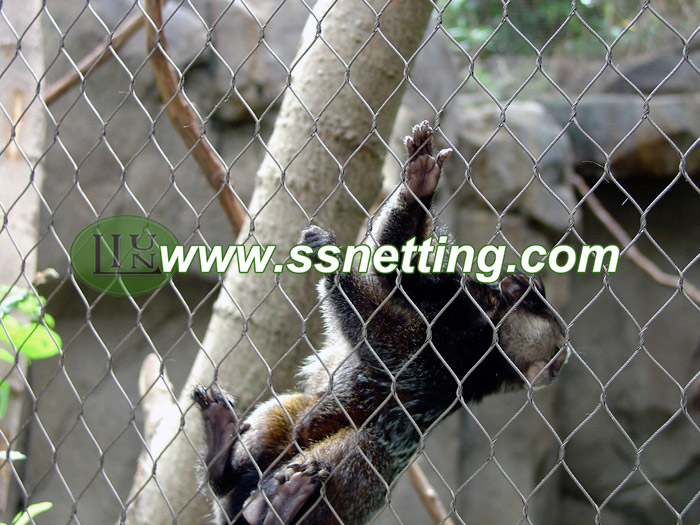 steel wire rope soft mesh,Small cat cage fence, bank beaver cage fence, squirrel fencing steel wire rope soft mesh,Small cat cage fence, bank beaver cage fence, squirrel fencing