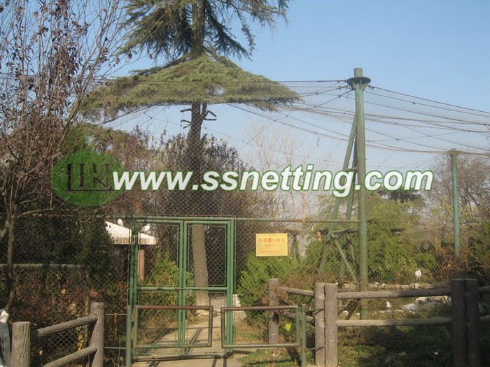 In and out side animal enclosure, zoo cage roof netting, zoo cage protective door 