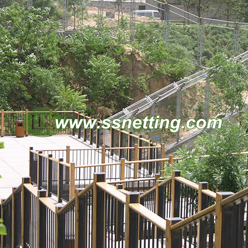 Durable Deer Fence Netting for Wildlife Protection and Farm Security