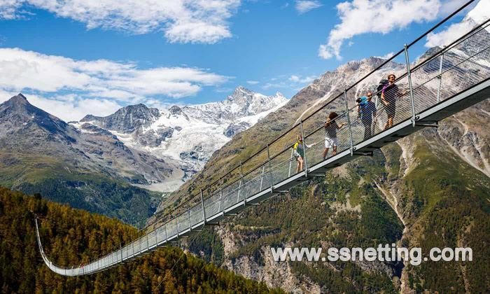 high-altitude suspension bridges protective netting