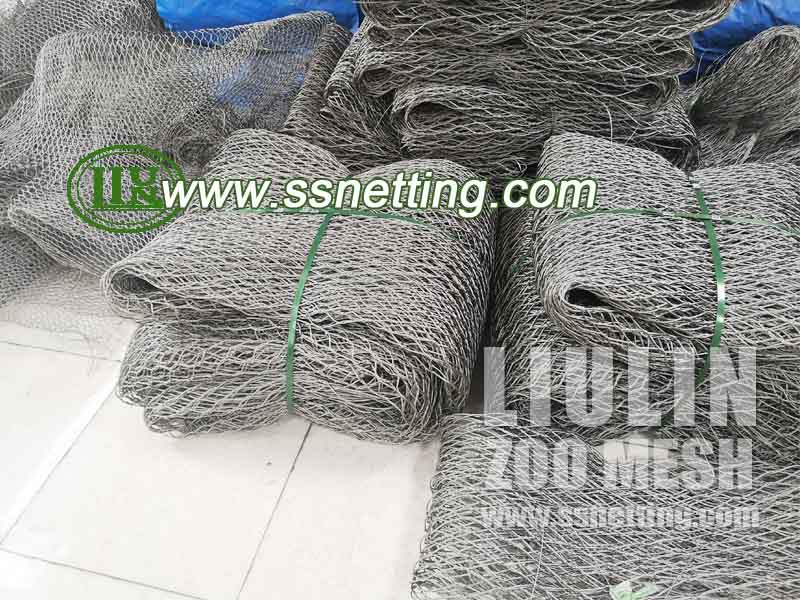 American animal enclosure fencing