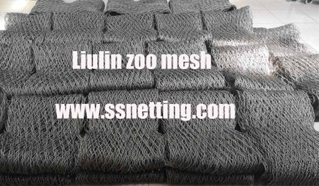 flexible stainless steel animal fence mesh.jpg